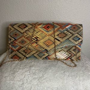 Multi color chain strapped purse